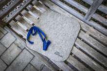 Lade das Bild in den Galerie-Viewer, Sitzkissen aus Filz, grau