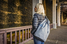 Lade das Bild in den Galerie-Viewer, Seesack in Grau mit blauem Bad Reichenhall Logo