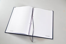 Lade das Bild in den Galerie-Viewer, Kariertes Notizbuch