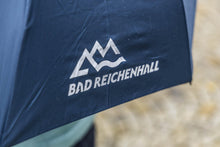 Lade das Bild in den Galerie-Viewer, Dunkelblauer Regenschirm mit weißem Bad Reichenhall Logo
